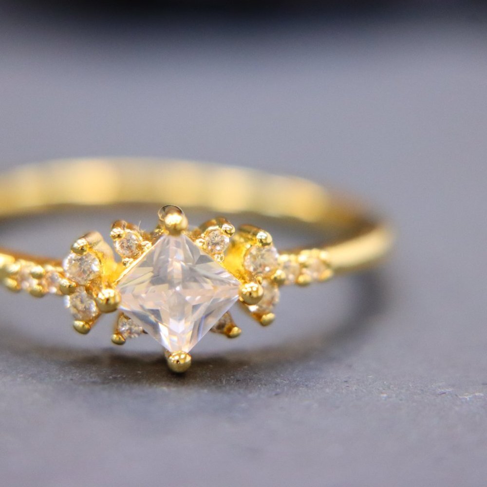 😍Noble Square Flower Gold Plated Princess Ring for Women, LDMCM074-6 - Picture 11 of 14